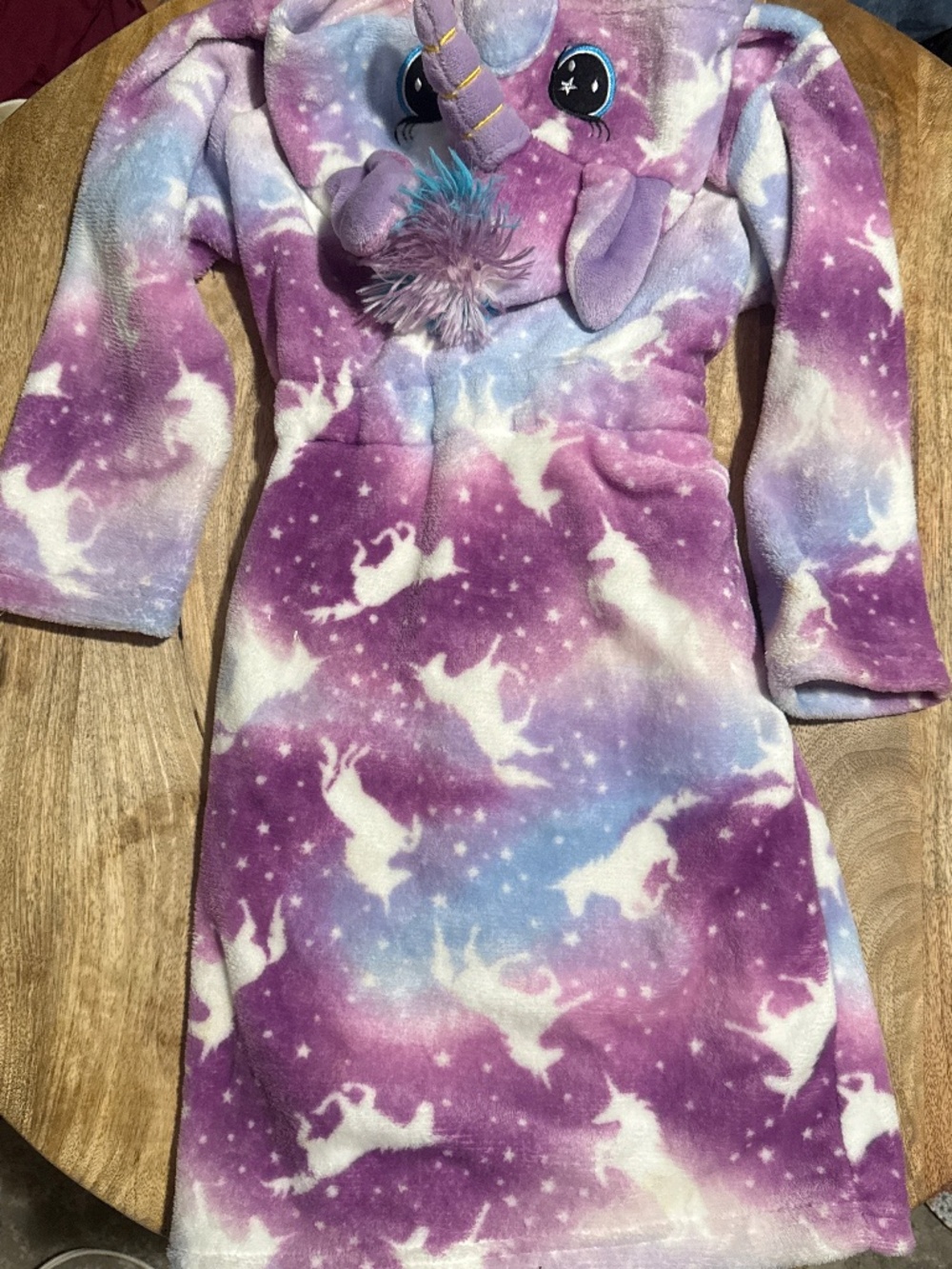 Robe - Picture 2 of 2